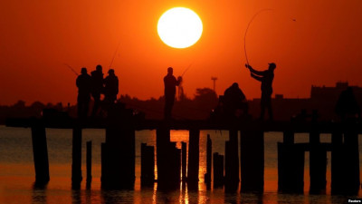 рыбалка на закате в Евпатории.jpg