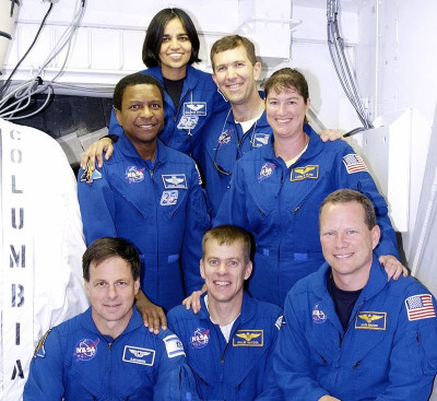 STS-107_Crew_portrait.jpg